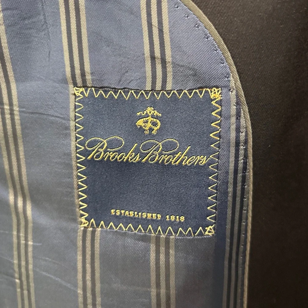 Brooks Brothers 44R Sport Coat 100% Wool Dark Navy Two Button Lined Vented